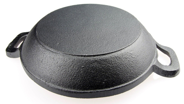 PATELNIA ŻELIWNA+DREWNIANA PODSTAWA DO SERWOWANIA