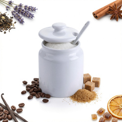 CUKIERNICA BIAŁA PORCELANOWA Z ŁYŻECZKĄ I POKRYWKĄ