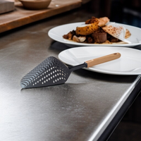 SZUMÓWKA ŁYŻKA CEDZAKOWA NYLON DREWNO 36 CM DO KLUSEK I PIEROGÓW ODCEDZANIA