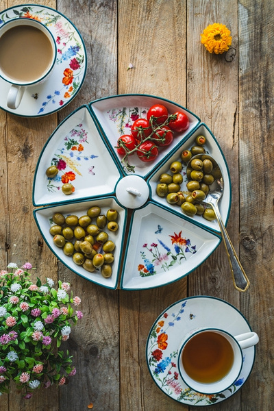 OBROTOWA PATERA CERAMICZNA 27,5 CM NA BAMBUSIE 7 ELEMENTÓW PANI KWIATEK