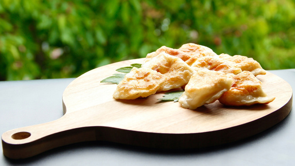 DESKA TACA DREWNIANA Z AKACJI DO SERWOWANIA DAŃ