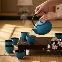 CZAJNIK ŻELIWNY ZAPARZACZ 1,8L Z ZESTAW 6 CZAREK DO HERBATY ZIÓŁ TURKUSOWY