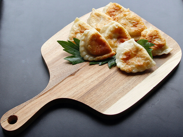 DESKA DREWNIANA Z AKACJI TALERZ DO SERWOWANIA DAŃ