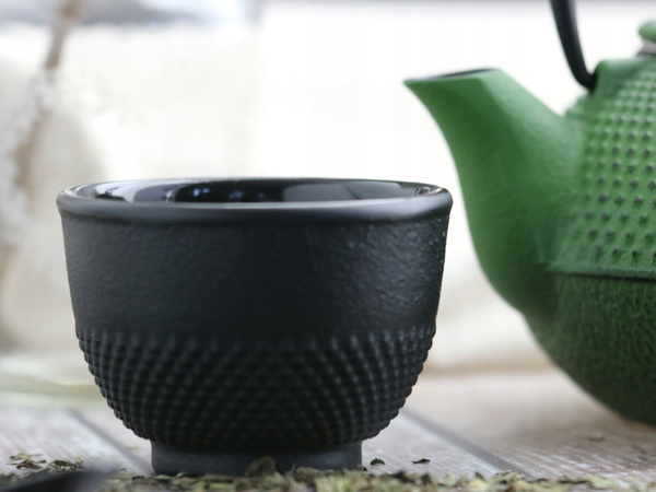 CZARKI ŻELIWNE 2 SZT ZESTAW ŻELIWNY DO HERBATY