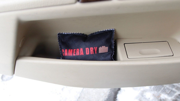 OSUSZACZ POCHŁANIACZ WILGOCI DO SAMOCHODU ELEKTRONIKI