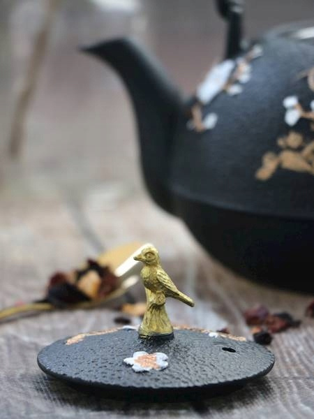 ŻELIWNY CZAJNIK ZAPARZACZ DO HERBATY I ZIÓŁ IMBRYK