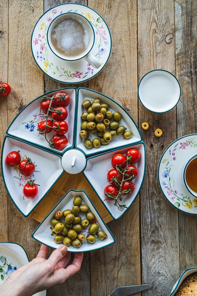 PATERA CERAMICZNA OBROTOWA NA BAMBUSIE 27,5 CM 7EL PANI KWIATEK