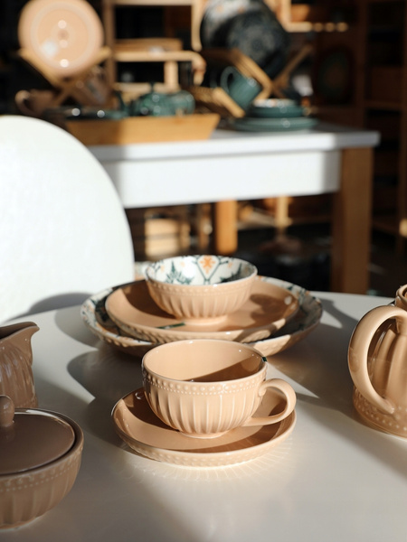 Ceramiczna filiżanka ze spodkiem linia MOSAIQUE BEIGE 250ml