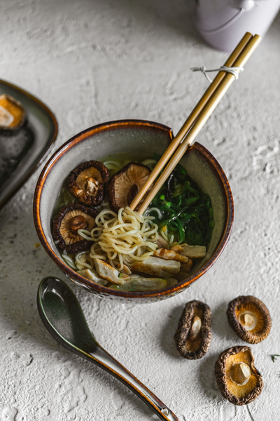 ŁYŻKA CERAMICZNA DO RAMEN ZUPY OBIADU 16 CM KOLOROWA OMBRES JAPOŃSKA