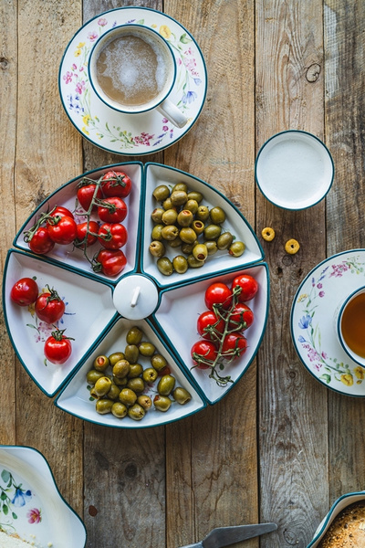 PATERA CERAMICZNA OBROTOWA NA BAMBUSIE 27,5 CM 7EL PANI KWIATEK