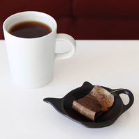 PODSTAWKA SPODEK NA TOREBKĘ HERBATY 4x PORCELANOWY