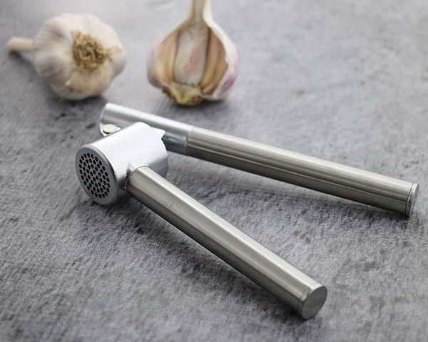 WYCISKACZ DO CZOSNKU SOLIDNY PRASKA STALOWA DOBRA