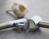 WYCISKACZ DO CZOSNKU SOLIDNY PRASKA STALOWA DOBRA