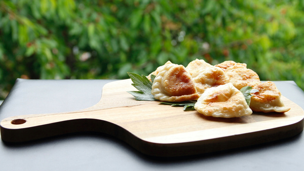 DESKA DREWNIANA Z AKACJI TALERZ DO SERWOWANIA DAŃ