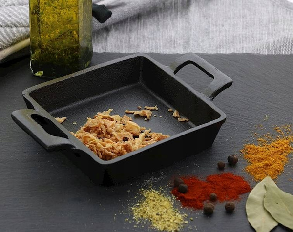 NACZYNIE ŻELIWNE DO ZAPIEKANIA SERWOWANIA CZARNE