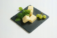 KAMIENNA DESKA ŁUPEK DO SERWOWANIA DAŃ 17X17 CM