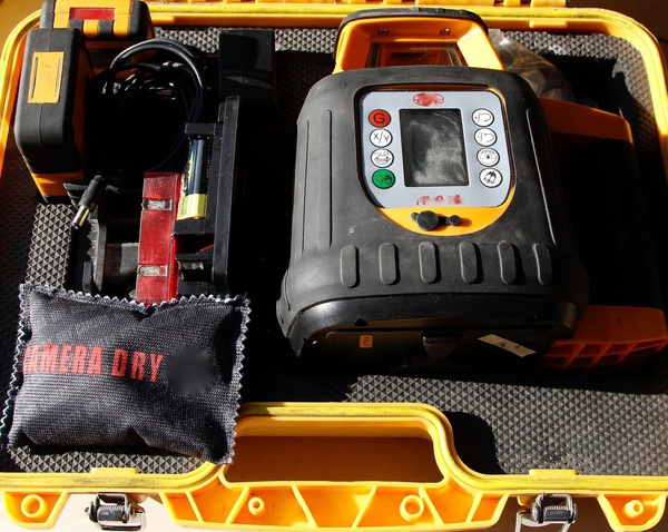 OSUSZACZ POCHŁANIACZ WILGOCI DO SAMOCHODU ELEKTRONIKI